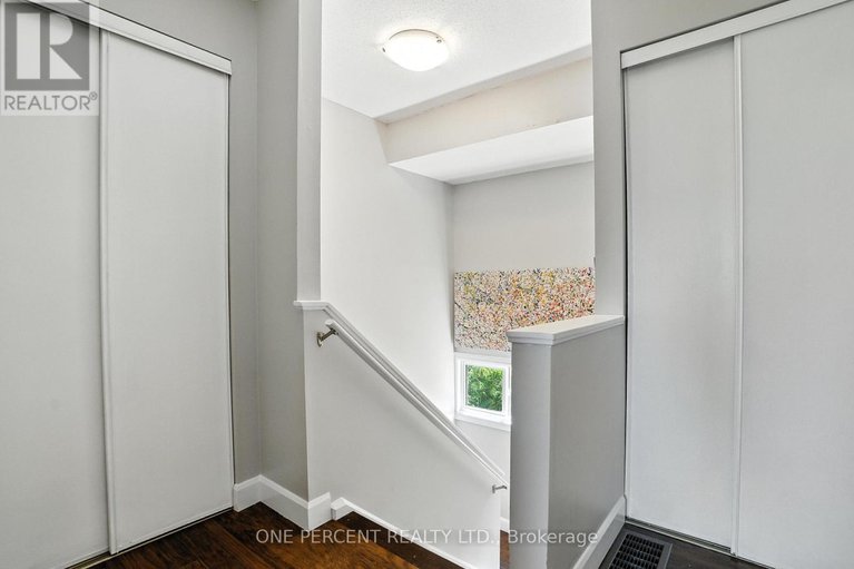 28640554/71-4640-cosmic-place-e/pineview/ottawa/ontario/K1B4R8_22