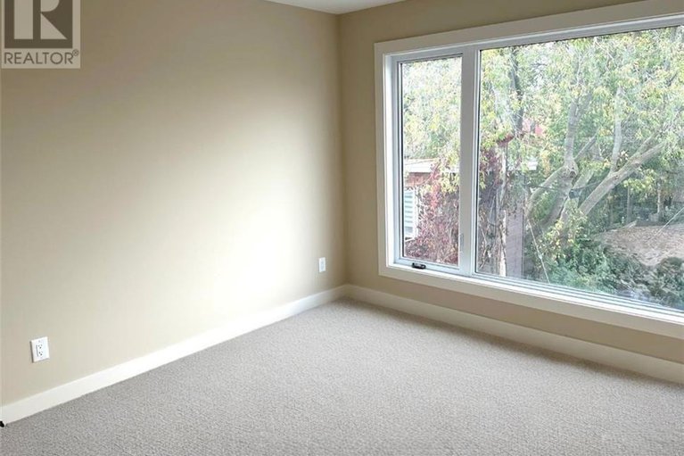 29112104/a-b-25-omeara-street/hintonburg/ottawa/ontario/K1Y2S8_12