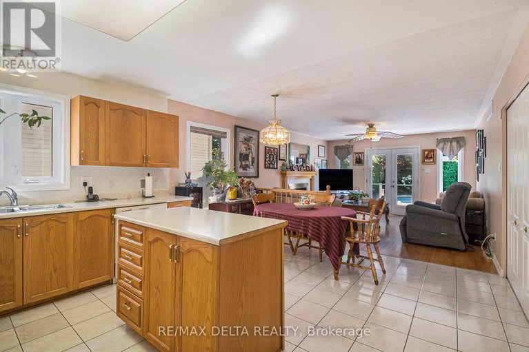 28683865/762-adencliffe-drive/fallingbrookridgemount/ottawa/ontario/K4A3E5_9