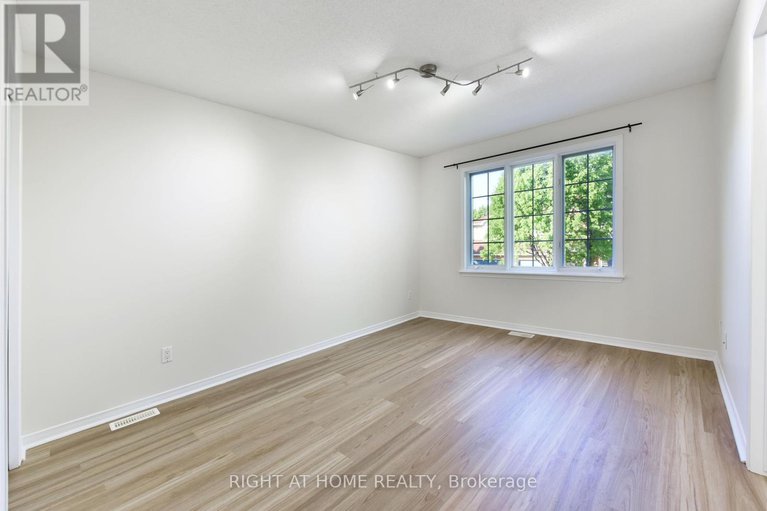 28391369/205-gray-crescent/beaverbrook/ottawa/ontario/K2K3L8_19