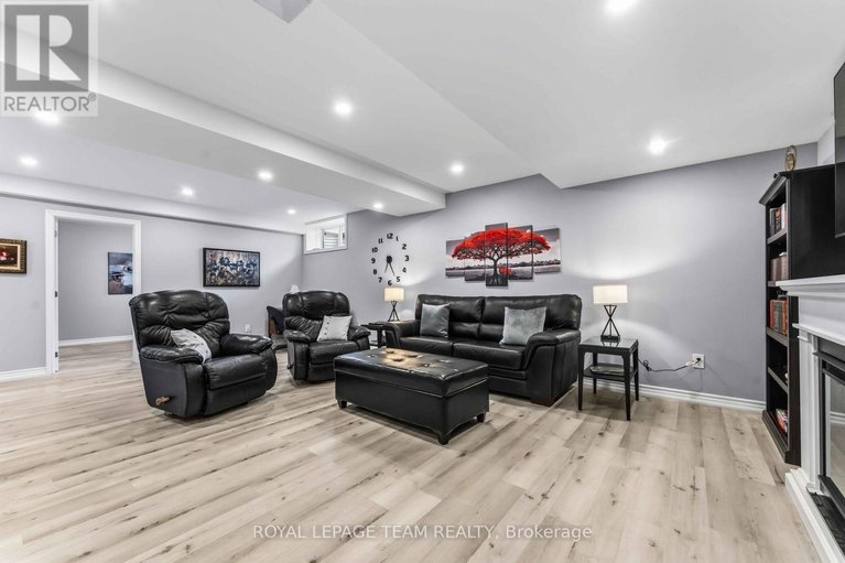 29666144/45-burnstead-crescent/emerald-meadowstrailwest/ottawa/ontario/K2M2T4_32