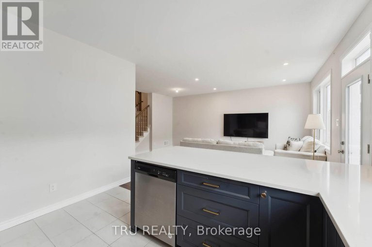 28426936/639-chillerton-drive/half-moon-bay/ottawa/ontario/K2J6X8_13