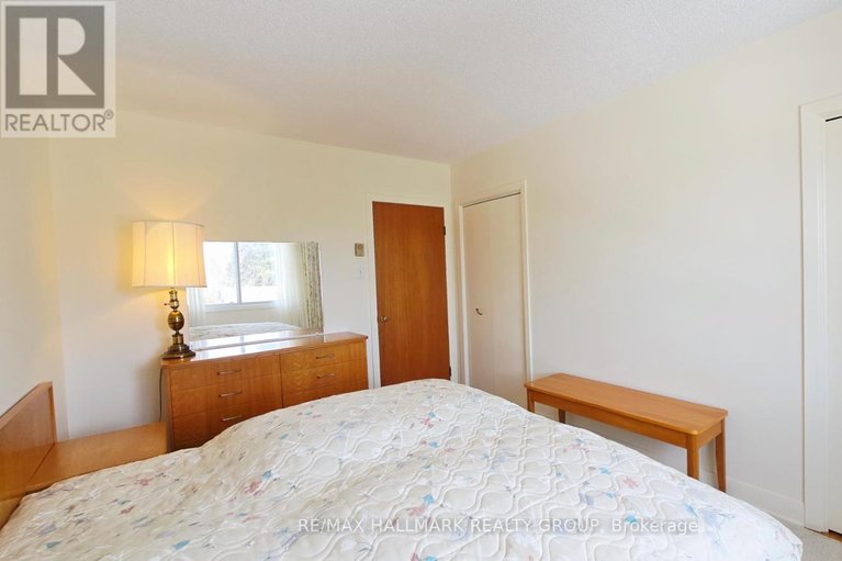 29515187/44-foothills-drive/lynwood-village/ottawa/ontario/K2H6K3_22