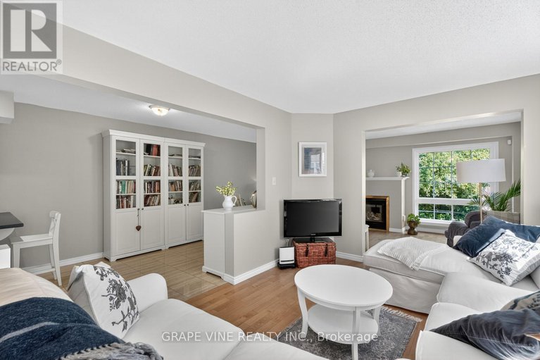 28705386/21-fieldberry-private/stonebridge/ottawa/ontario/K2J5E8_12