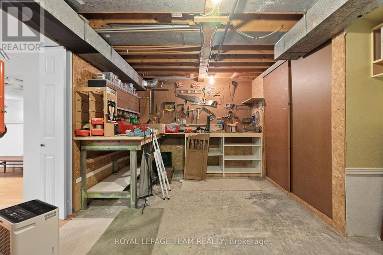 28819886/95-coburn-avenue/glencairnhazeldean/ottawa/ontario/K2L1G4_29