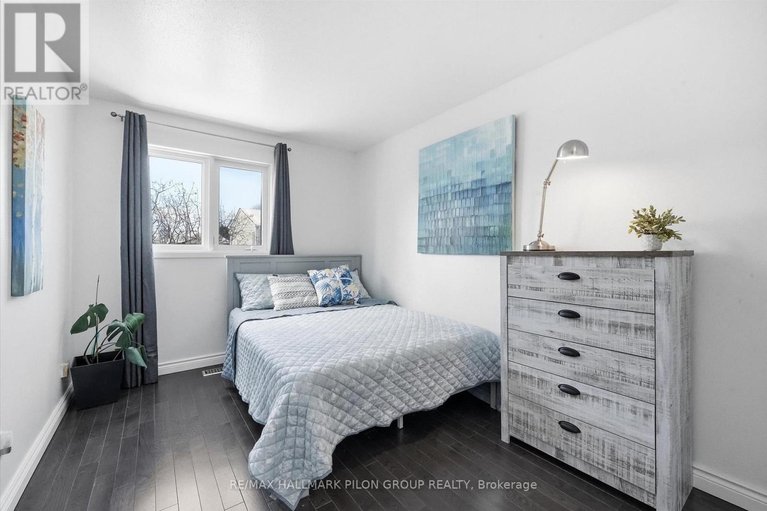 29620278/284-mceachern-crescent/bilberry-creekqueenswood-heights/ottawa/ontario/K1E3K3_16