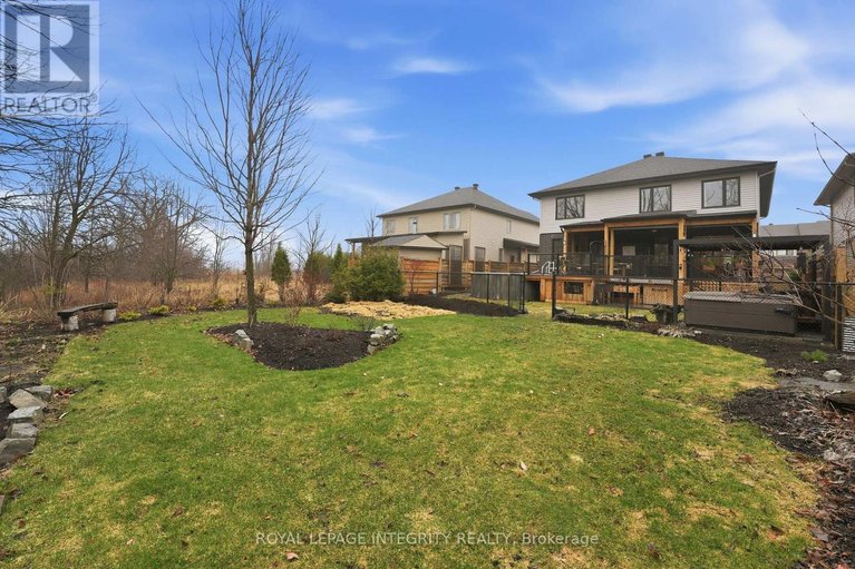 29623977/211-cooks-mill-crescent/riverside-south/ottawa/ontario/K1V2N1_42