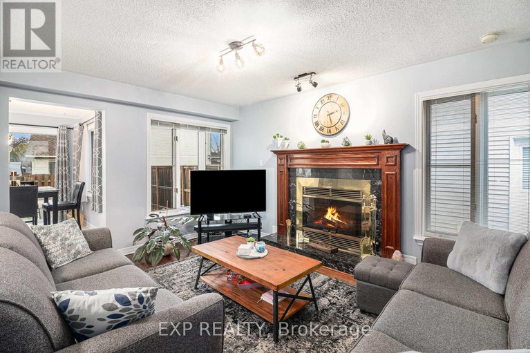 29215208/7-forestglade-crescent/hunt-club-park/ottawa/ontario/K1G5X3_17