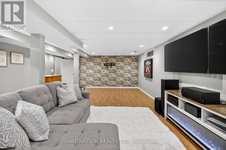 29023433/7-hyannis-avenue/cedargrovefraserdale/ottawa/ontario/K2J3H9_33