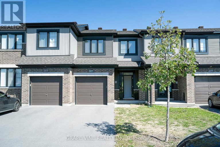 28962954/2057-caltra-crescent/half-moon-bay/ottawa/ontario/K2J6V4_1