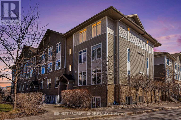 28236288/h-322-everest/elmvale-acres/ottawa/ontario/K1G4E3_22