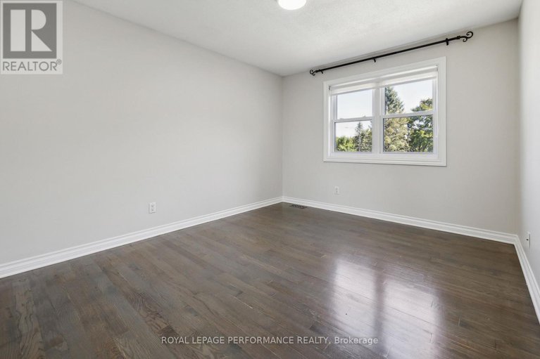 29032423/1873-du-clairvaux-road/chapel-hill/ottawa/ontario/K1C5X9_23