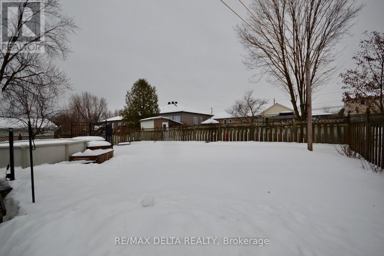29240139/909-chapman-street/town-of-rockland/clarence-rockland/ontario/K4K1E5_27