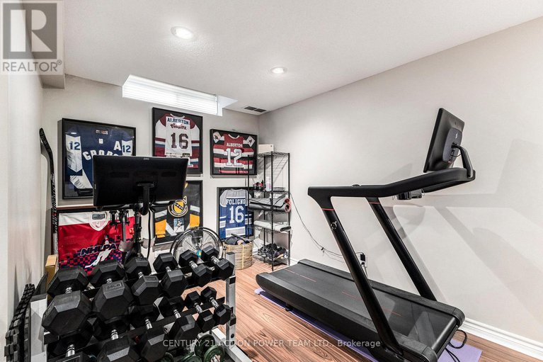 28927560/1017-sheenboro-crescent/fallingbrookpineridge/ottawa/ontario/K4A3M8_34