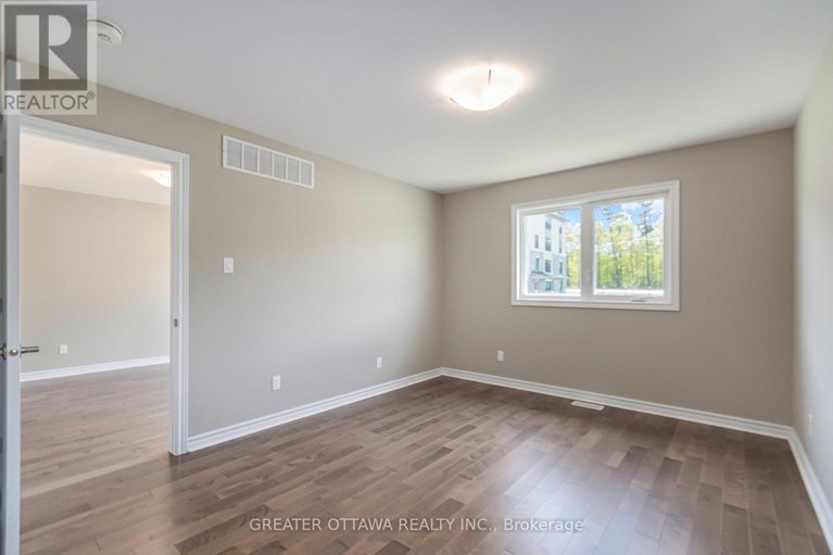 28597468/18-morgan-clouthier-way/arnprior/arnprior/ontario/K7S0K1_10