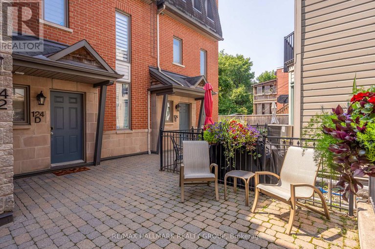 28335496/b301-124-guigues-avenue/lower-townbyward-market/ottawa/ontario/K1N5H7_3