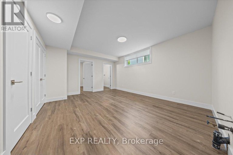 29125284/71-king-george-street/overbrookcastle-heights/ottawa/ontario/K1K1V4_25