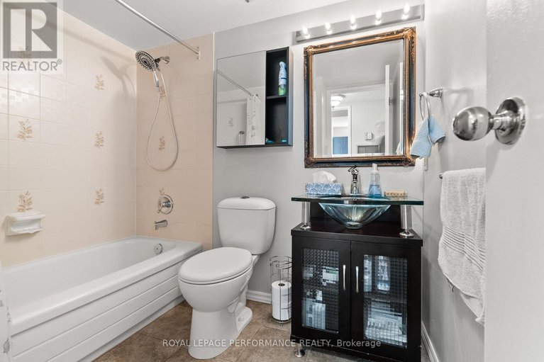 28967483/unit-407-200-lafontaine-avenue/vanier/ottawa/ontario/K1L8K8_19