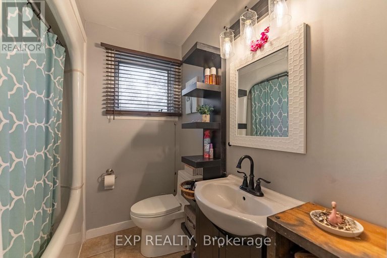 29159203/635-front-road-w/champlain-twp/champlain/ontario/K0B1K0_24