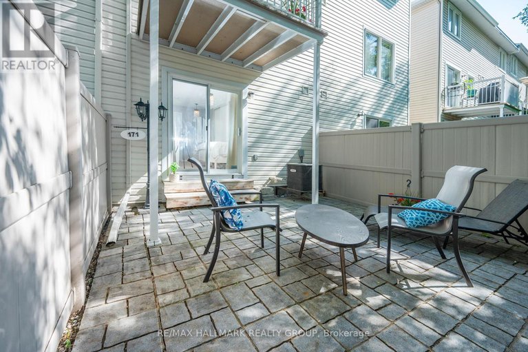 28573207/171-fordham-private/central-park/ottawa/ontario/K2C4G6_14
