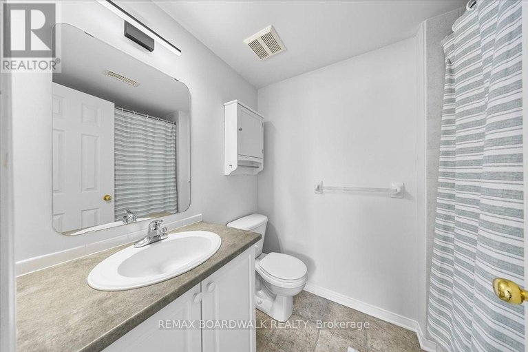 29483798/364-crownridge-drive/emerald-meadowstrailwest/ottawa/ontario/K2M3A4_36