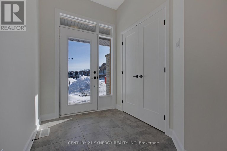 29211131/708-taliesin-crescent/remainder-of-stittsville-area/ottawa/ontario/K2S2K6_5