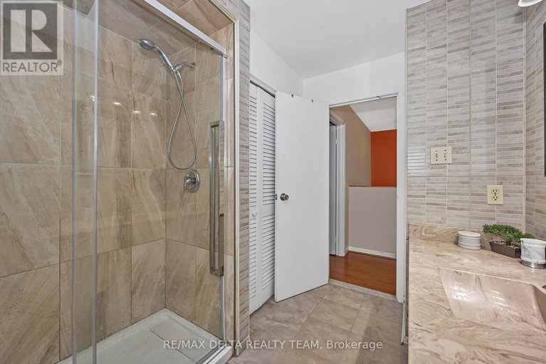 28904368/427-mockingbird-drive/chatelaine-village/ottawa/ontario/K1E2A8_25