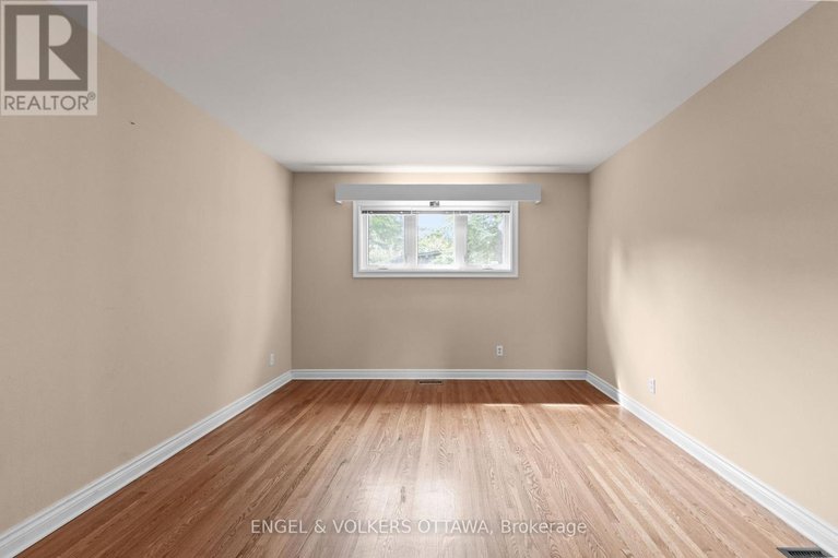 28797761/28-parker-avenue/meadowlandscrestview/ottawa/ontario/K2G3A7_26