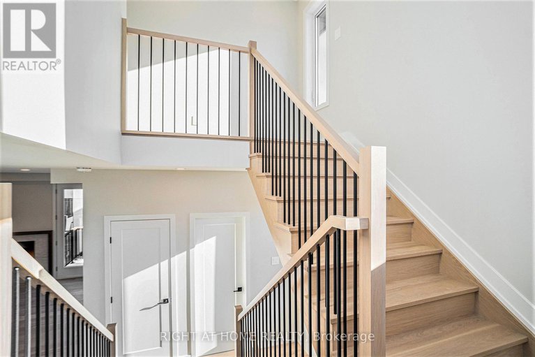 29380889/583-codds-road-n/cfb-rockcliffe-and-area/ottawa/ontario/K1K2G6_16