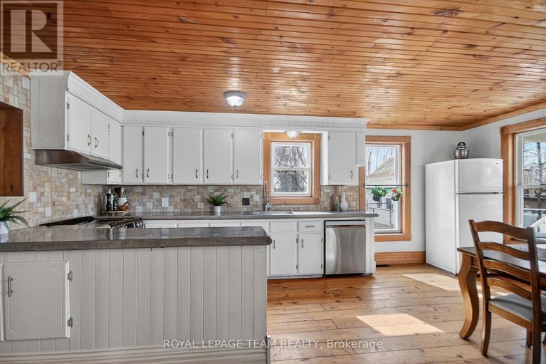 29560041/12332-county-rd-5-road/south-dundas-williamsburgh-twp/south-dundas/ontario/K0C2H0_13