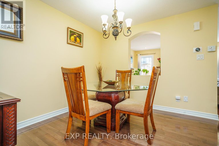 28257579/426-pillett-street/strandherd/ottawa/ontario/K2J5S3_8