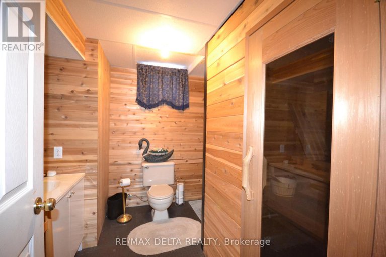 27844348/8254-county-road-17-road/clarencerockland-twp/clarence-rockland/ontario/K4K1K7_16