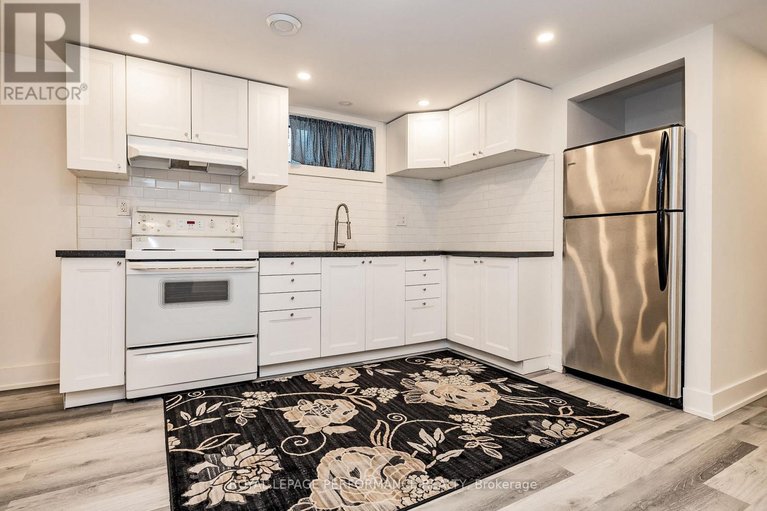 29628289/36-largo-crescent/meadowlandscrestview/ottawa/ontario/K2G3C7_22