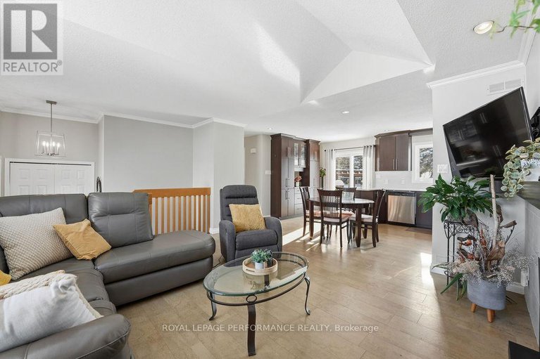 29302565/333-bonavista-street/town-of-rockland/clarence-rockland/ontario/K4K1N7_7