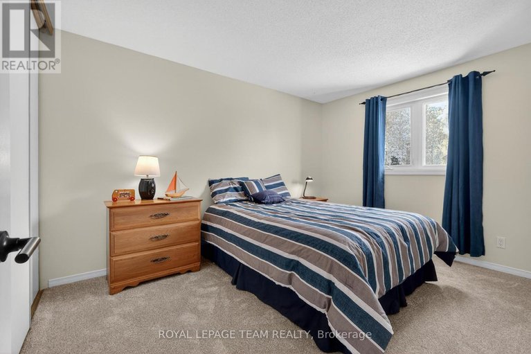 29501810/318-liard-street/stittsville-south/ottawa/ontario/K2S1J8_37