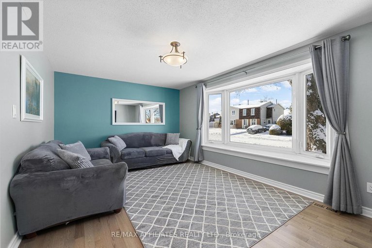 29175531/910-borland-drive/chatelaine-village/ottawa/ontario/K1E1X6_8