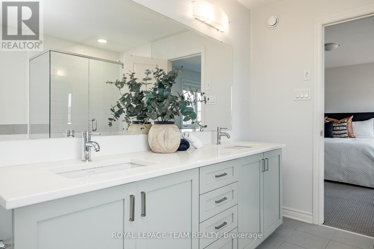 28830744/636-mistwell-lane/riverside-southgloucester-glen/ottawa/ontario/K4M1B2_35