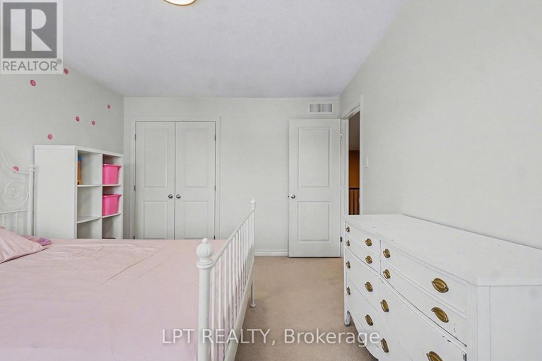 29430421/269-gracewood-crescent/blossom-parkkemp-parkfindlay-creek/ottawa/ontario/K1T0J1_33