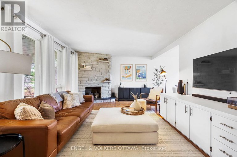 28406748/8-pineglen-crescent/pineglencountry-place/ottawa/ontario/K2E6X7_10