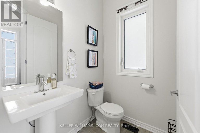 29300764/132-asper-trail-circle/emerald-meadowstrailwest/ottawa/ontario/K2M0K8_17