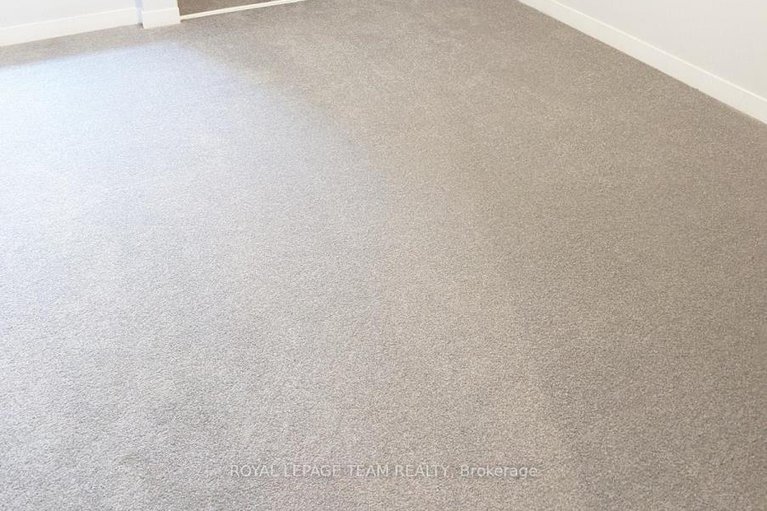 29256005/606-lillian-freiman-private/half-moon-bay/ottawa/ontario/K2J6Z8_9