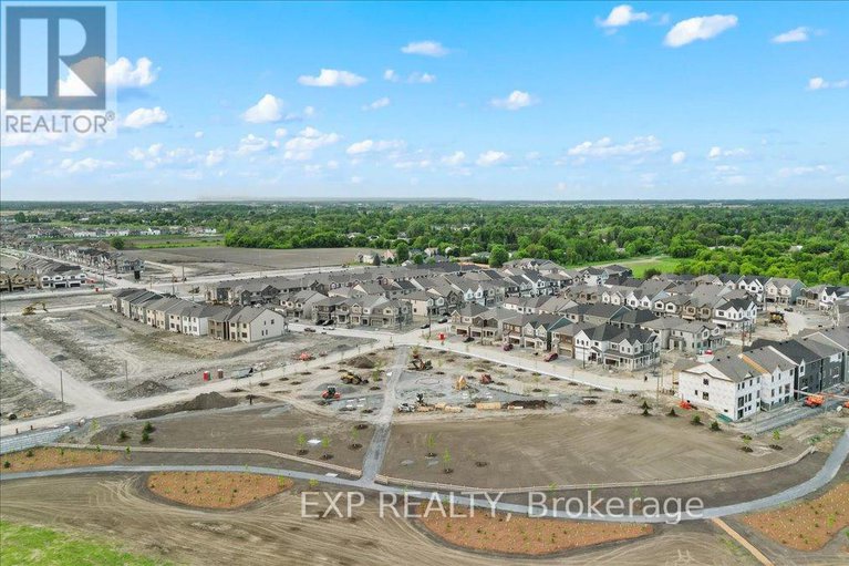 29350822/1020-charolais-place/goulbourn-twp-from-franktown-rdsouth-to-rideau/ottawa/ontario/K0A2Z0_3