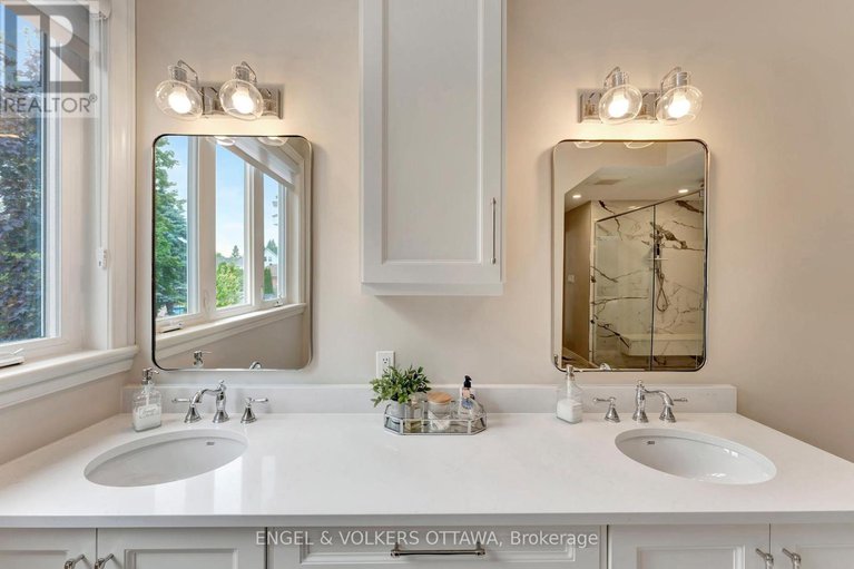 28838272/14-belton-avenue/stittsville-central/ottawa/ontario/K2S1G7_33