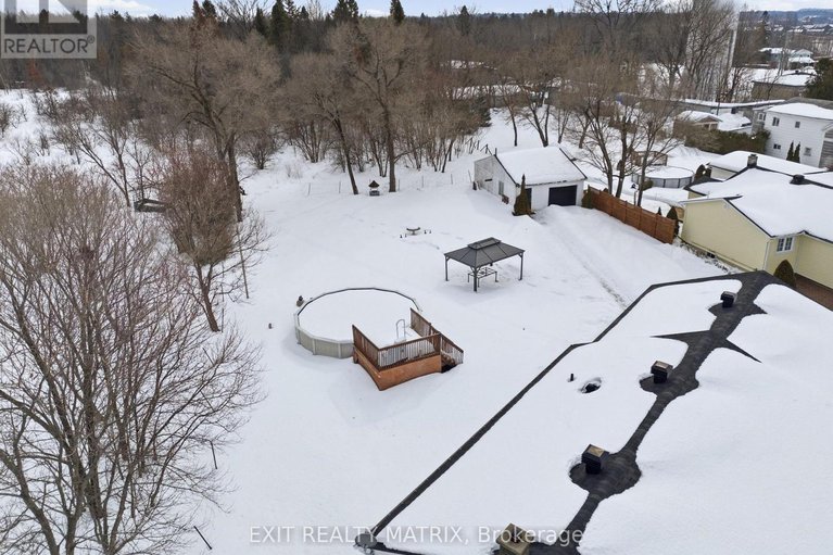 29432668/635-front-road-w/lorignal/champlain/ontario/K0B1K0_33