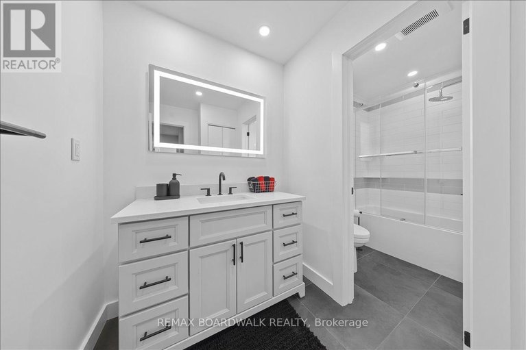 29643562/1912-oakdean-crescent/beacon-hill-north/ottawa/ontario/K1J6H3_32