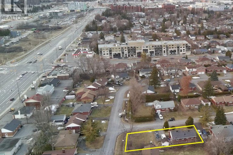 29092901/176-oakridge-boulevard/meadowlandscrestview/ottawa/ontario/K2G2V2_2