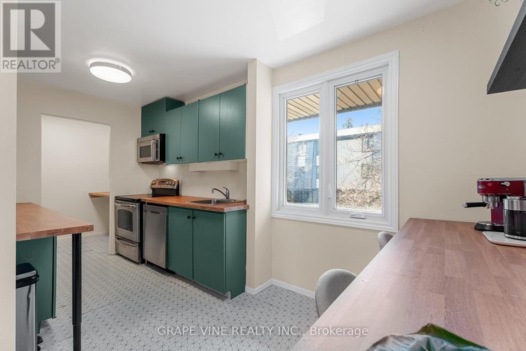 28257393/29-655-richmond-road/woodroffe/ottawa/ontario/K2A3Y3_15