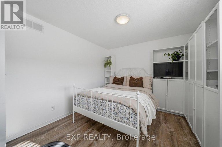 29539307/1832-loranger-court/chapel-hill/ottawa/ontario/K1C7H6_26