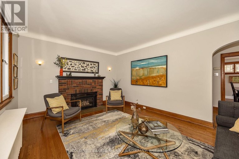 29667356/592-besserer-street/sandy-hill/ottawa/ontario/K1N6C9_6