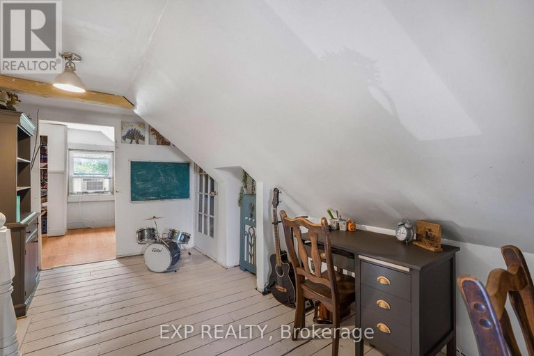28788005/12-high-street/vankleek-hill/ontario/K0B1R0_15